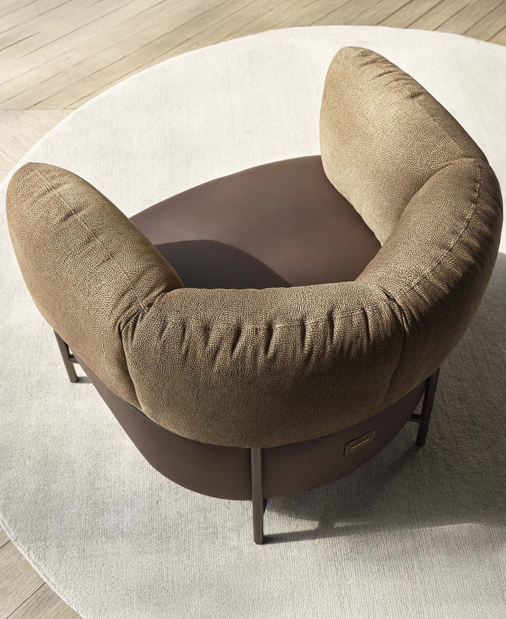 POLTRONA QUADROTTA <br> TRA FASHION E DESIGN - Borbonese