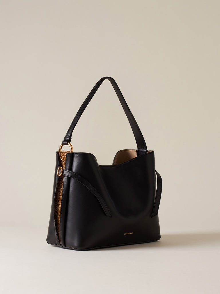 BRIDLE MEDIUM BUCKET BAG