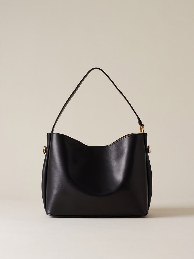 BRIDLE MEDIUM BUCKET BAG