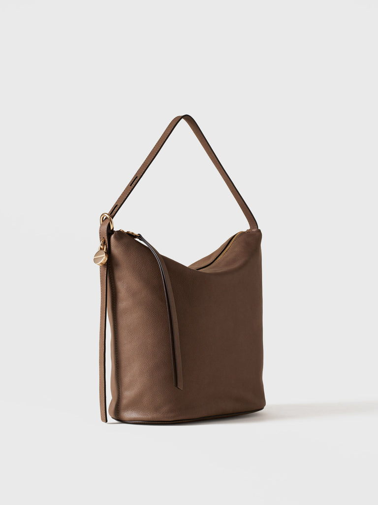 Leather shoulder bag - PRIVE BUCKET BAG MEDIUM - Borbonese