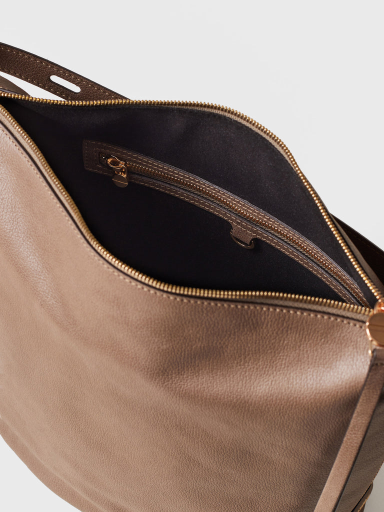 Leather shoulder bag - PRIVE BUCKET BAG MEDIUM - Borbonese