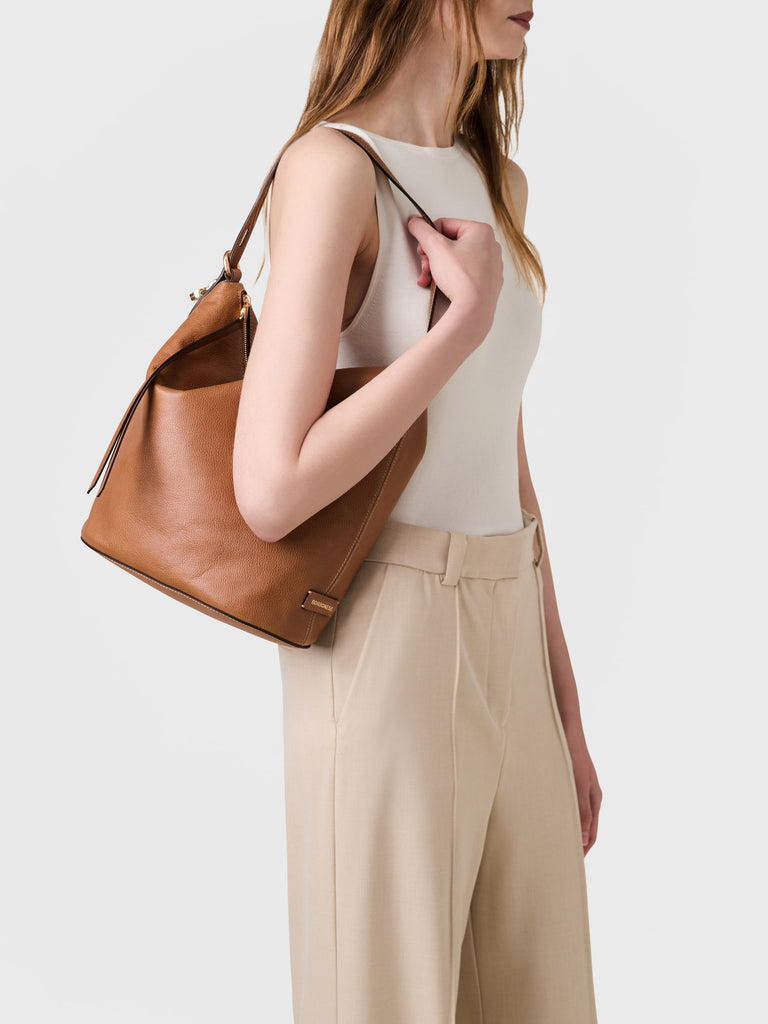 Leather shoulder bag - PRIVE BUCKET BAG MEDIUM - Borbonese