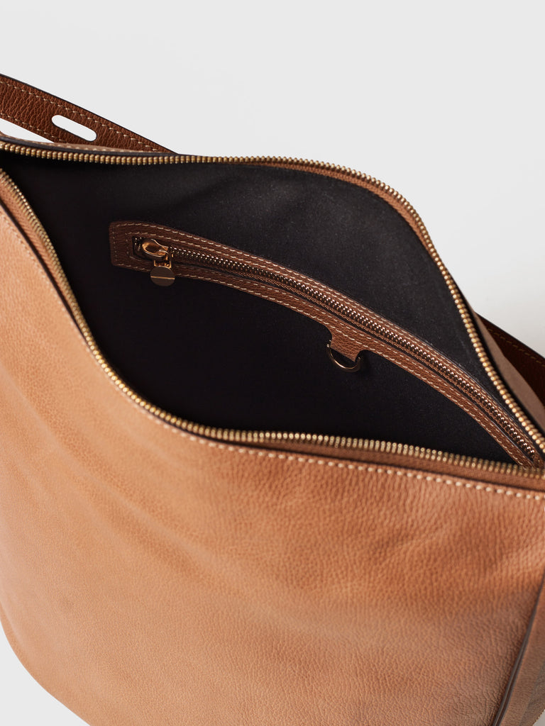 Leather shoulder bag - PRIVE BUCKET BAG MEDIUM - Borbonese