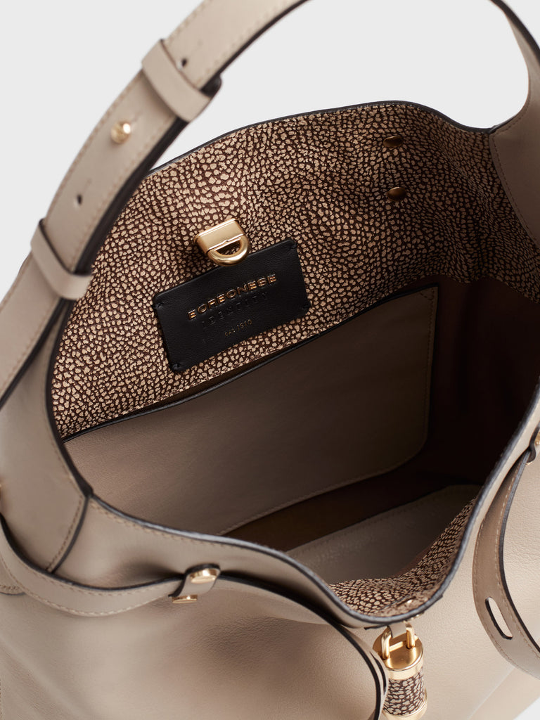 Leather shoulder bag - PREMIERE BUCKET BAG MEDIUM - Borbonese