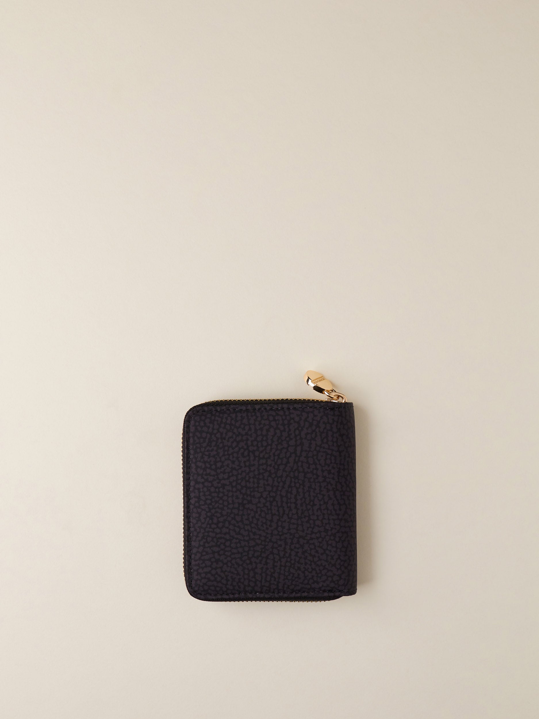 Zip around medium